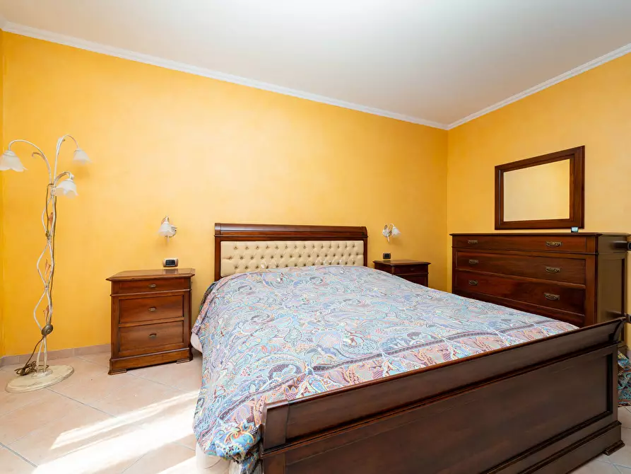 Immagine 15 di Villa in vendita  in Viale Veneto a Orbassano