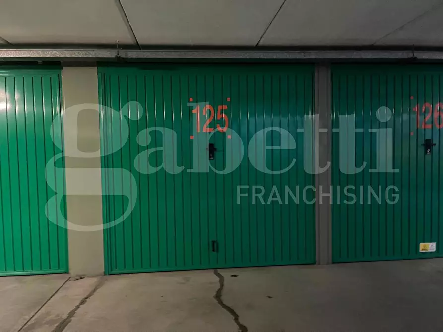 Immagine 5 di Box auto in affitto  in Piazzale ARDUINO, 9 a Milano