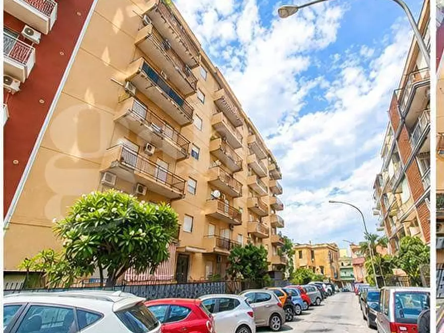 Immagine 2 di Appartamento in vendita  in Via Luigi Palomes a Palermo