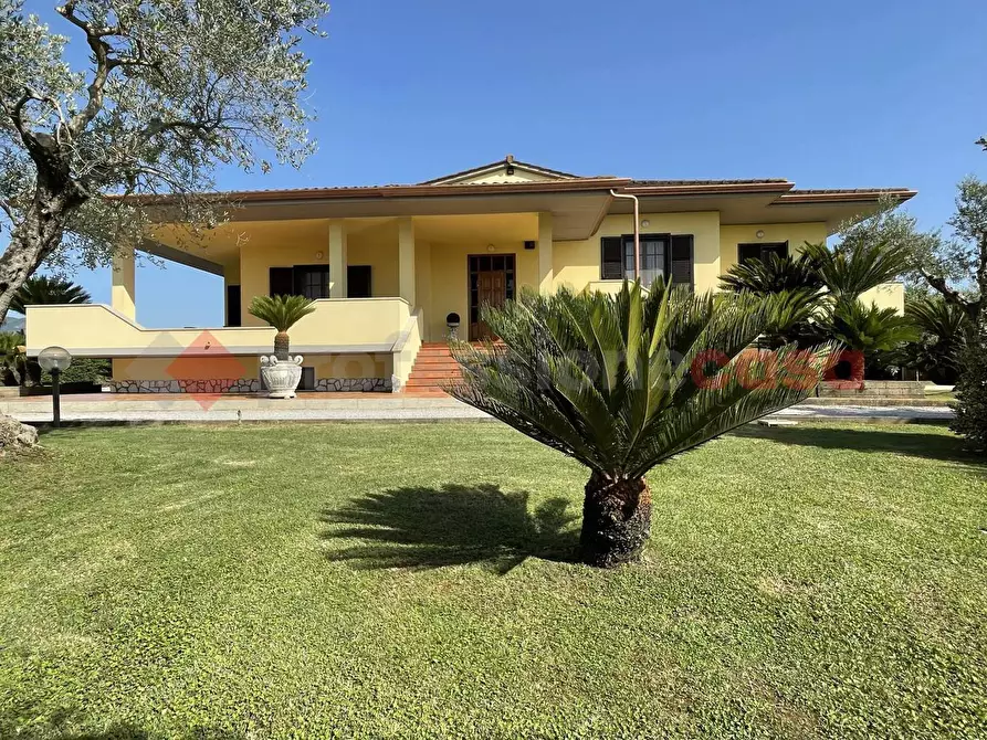Immagine 2 di Villa in vendita  in Via MIGLIARA 55, 55 a Terracina