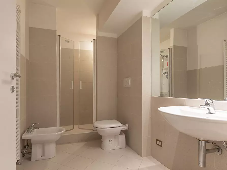 Immagine 28 di Casa quadrifamiliare in vendita  in Via Ermanno Wolf Ferrari, 169 a Roma