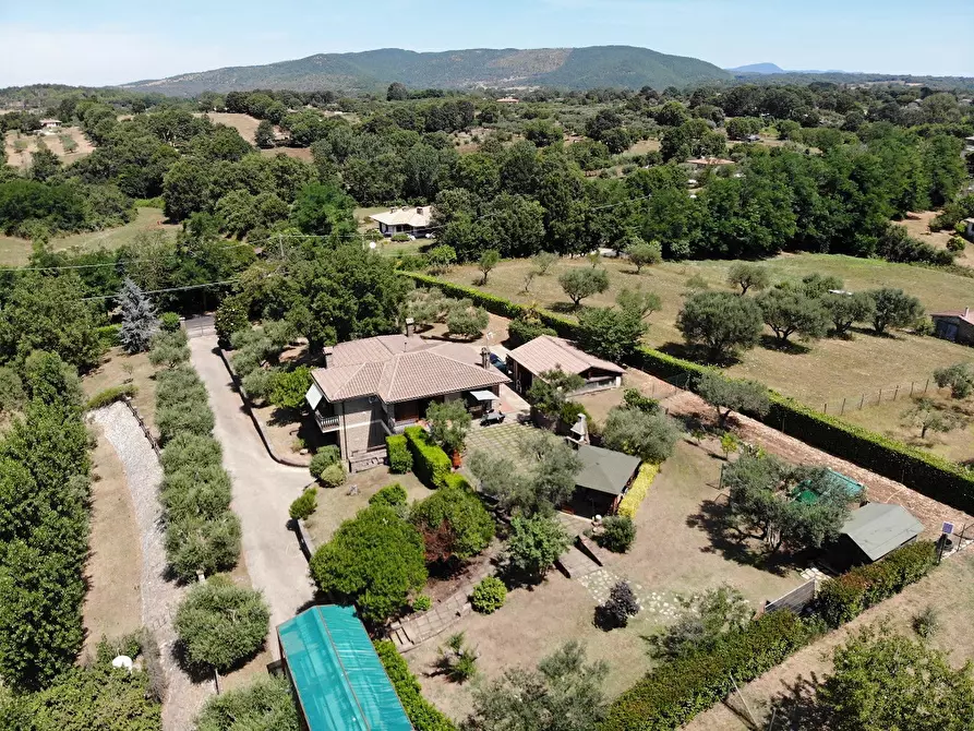 Immagine 8 di Villa in vendita  in Via Canale, 86 a Manziana