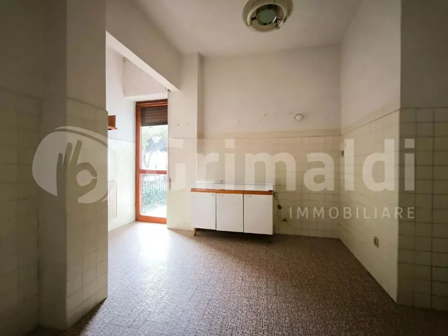 Immagine 13 di Appartamento in vendita  in Viale XX SETTEMBRE, 74 a Carrara