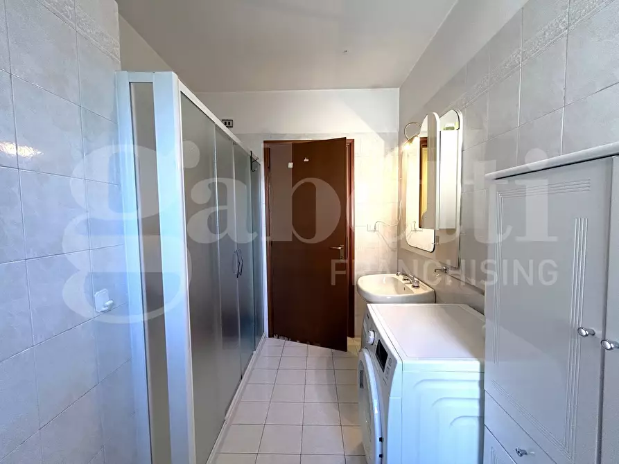 Immagine 21 di Appartamento in vendita  in Via di Decima, 256 a Roma