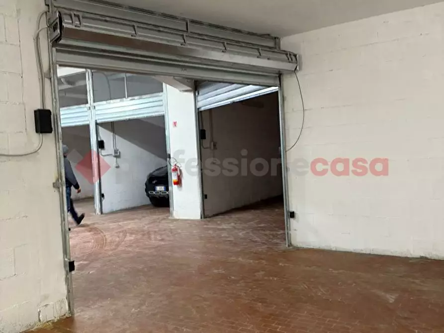 Immagine 4 di Box auto in vendita  in Via Alessandro Luzio, 38 a Roma