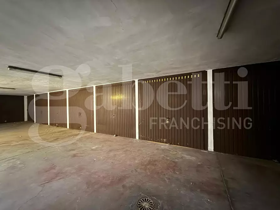 Immagine 11 di Box auto in vendita  in Via Bolzano a Collegno