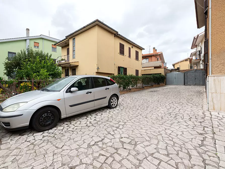 Immagine 17 di Appartamento in vendita  in Via Domenico de Ambrogi, 4 a Roma