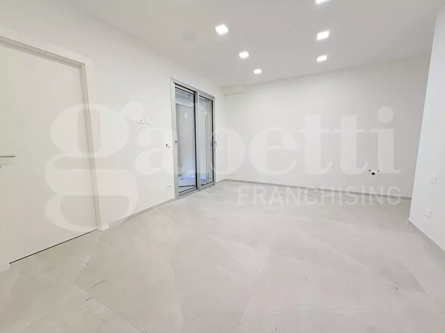 Immagine 19 di Appartamento in vendita  in Via delle Peschiere a Loano