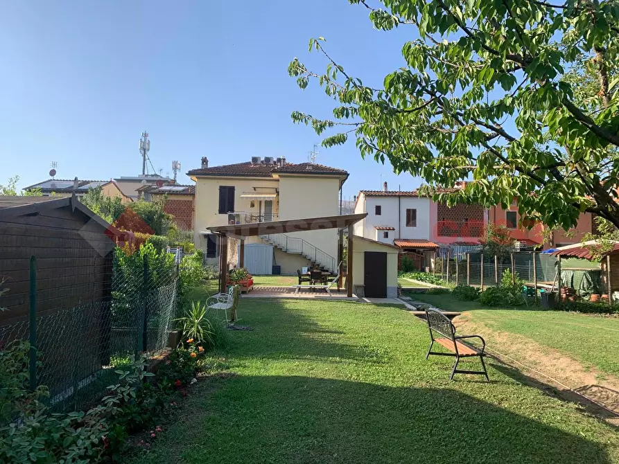 Immagine 1 di Casa bifamiliare in vendita  in Via di boboli, 12 a Lucca