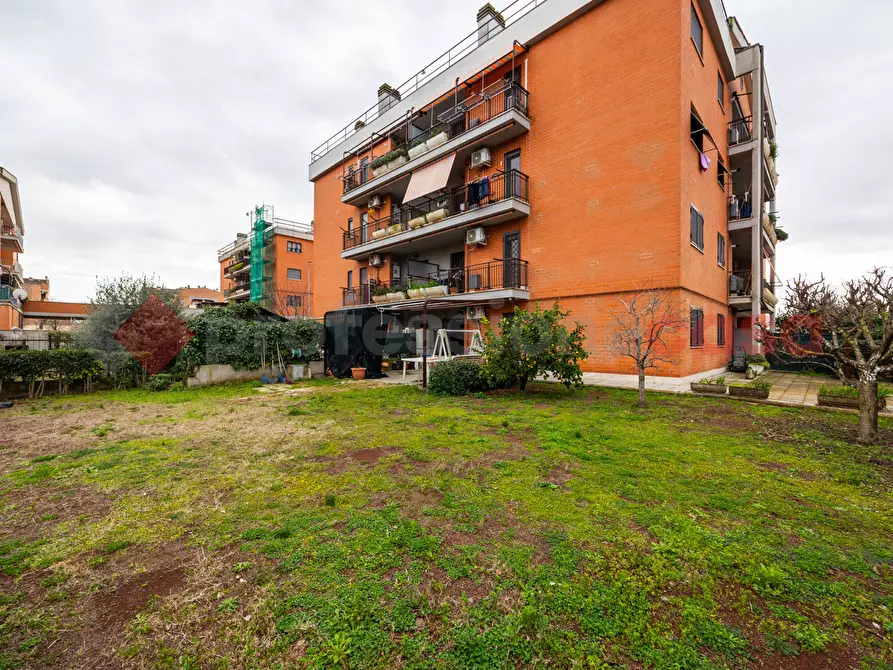 Immagine 30 di Appartamento in vendita  in Via Castiglione Messer Marino a Roma