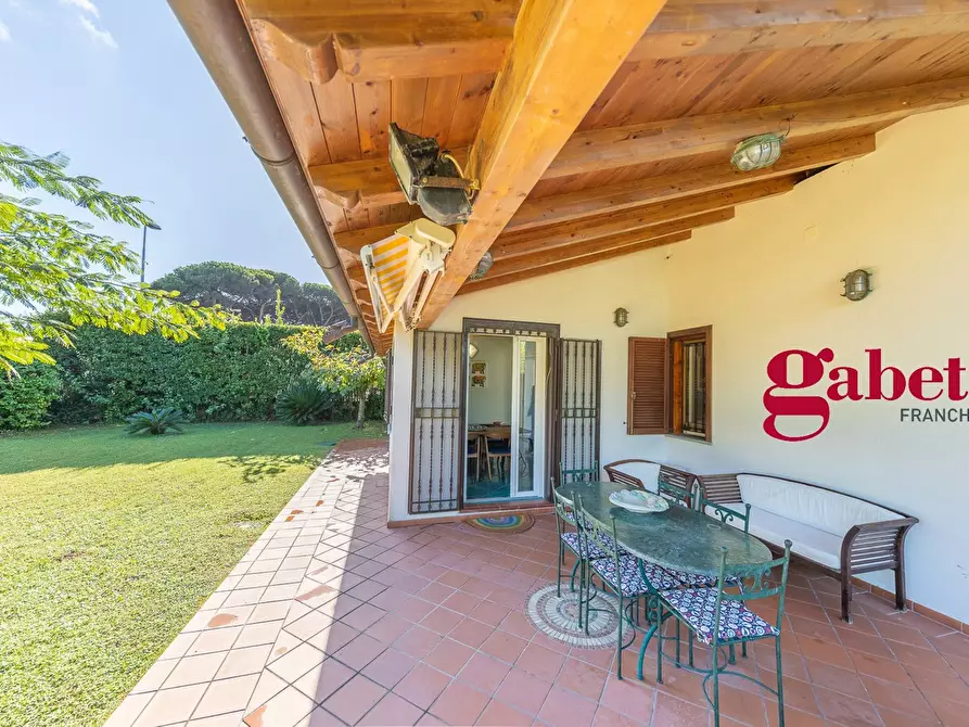 Immagine 10 di Villa in vendita  in Via Terracina, 90 a San Felice Circeo