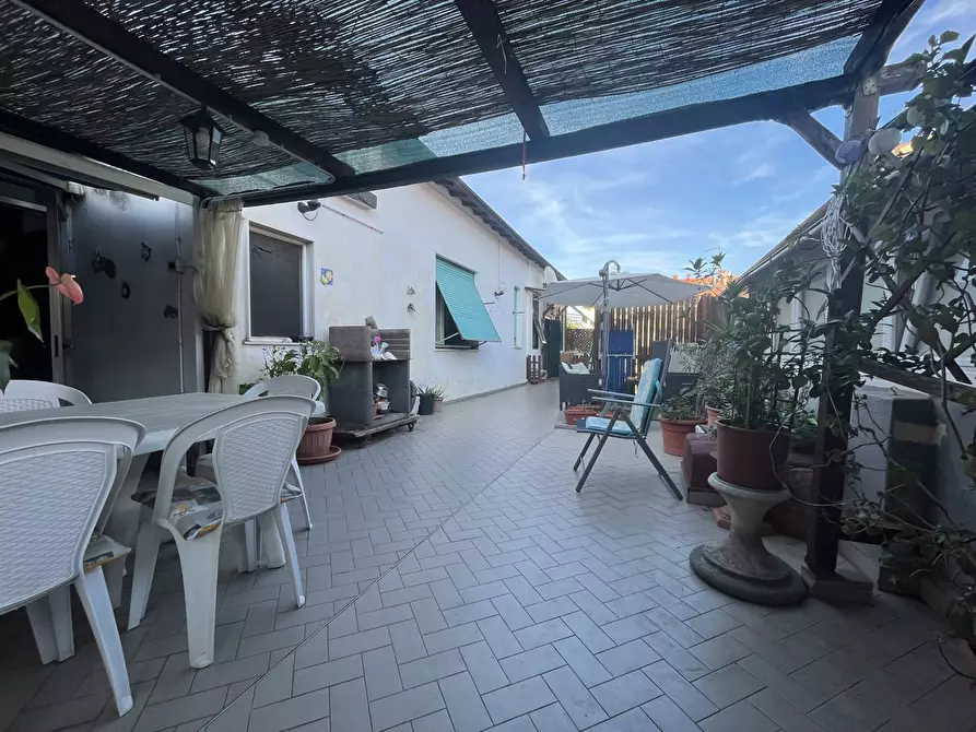 Immagine 1 di Casa indipendente in vendita  in Via garibaldi, 326 a Livorno