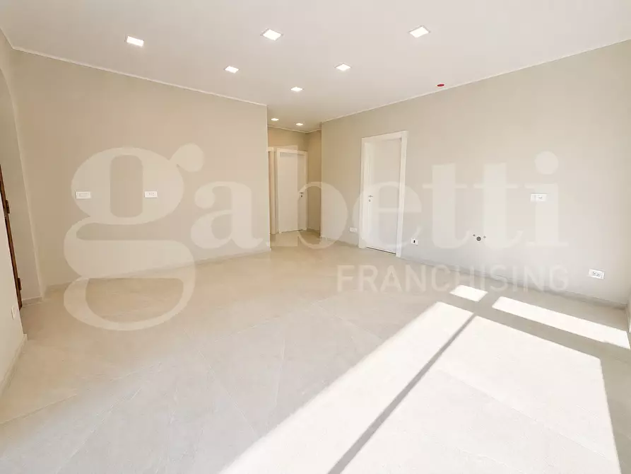 Immagine 2 di Appartamento in vendita  in Via delle Peschiere a Loano