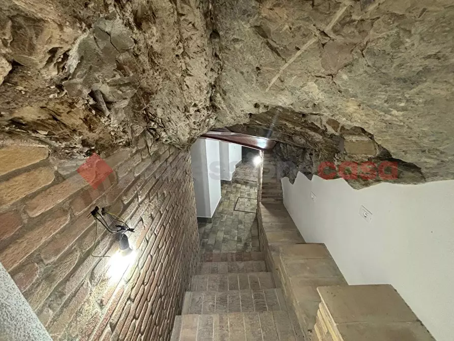 Immagine 13 di Negozio in vendita  in Via moele tosi, 2 a Paliano