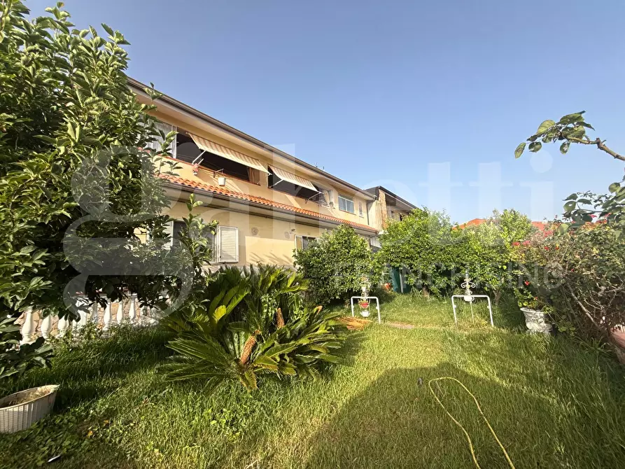 Immagine 8 di Villa in vendita  in Via G. Marconi II traversa, 59/E a Lamezia Terme