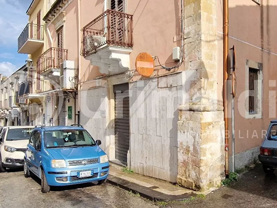 Immagine 1 di Attività commerciale in vendita  in Via Principe di Piemonte a Sortino