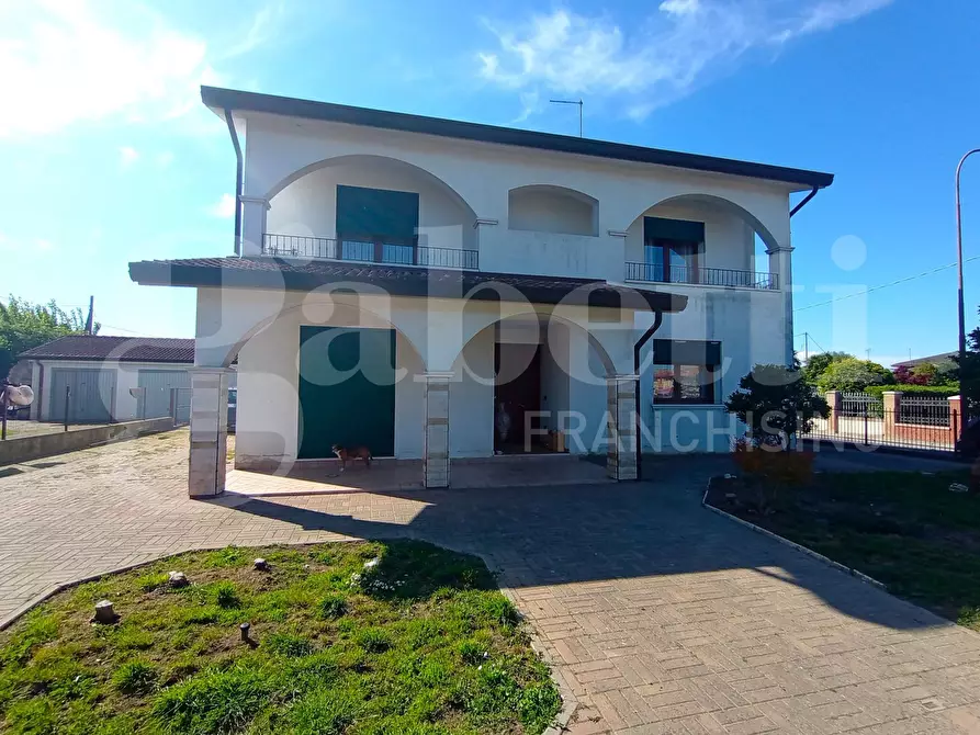 Immagine 1 di Casa indipendente in vendita  in Via Boscochiaro, Via 24 Maggio, 19 a Cavarzere