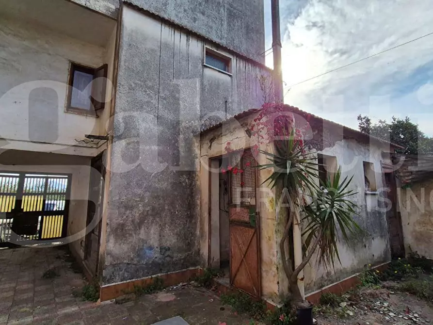 Immagine 14 di Palazzo in vendita  in Via L. Giordano, 38 a Boscotrecase