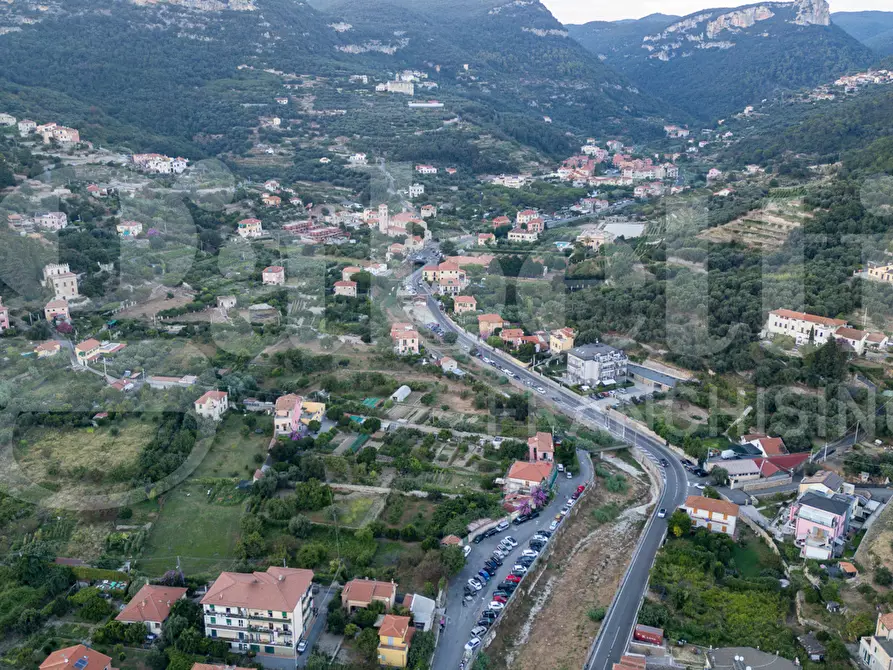 Immagine 32 di Appartamento in vendita  in Via Calvisio a Finale Ligure