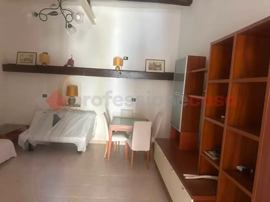 Immagine 3 di Casa indipendente in vendita  in Vico Grosseto, snc a Vitulazio