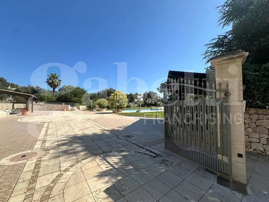 Immagine 5 di Villa in vendita  in Contrada camere, sn a Ostuni