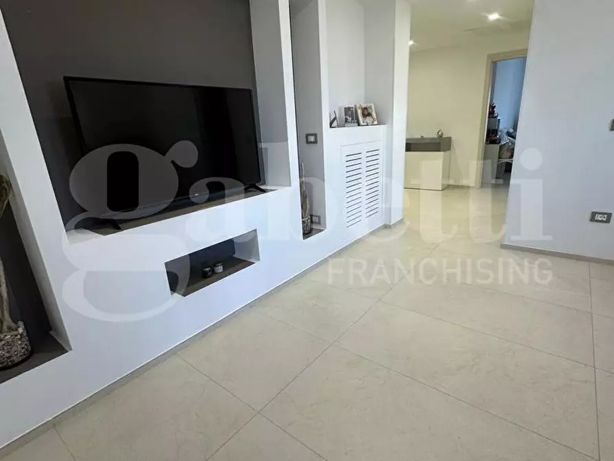 Immagine 8 di Appartamento in vendita  in Via Ten. F.sco Melpignano a Ostuni