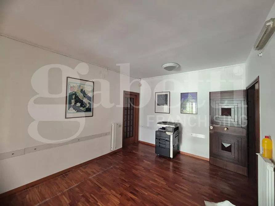 Immagine 4 di Appartamento in vendita  in Corso Umberto I, 221 a Torre Annunziata