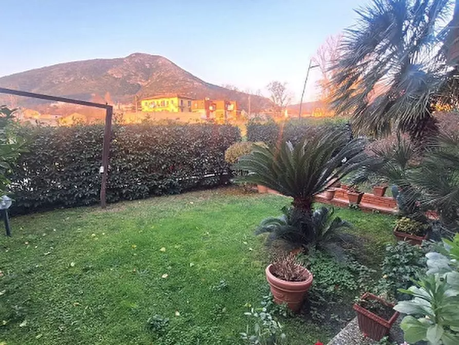 Immagine 3 di Appartamento in vendita  in Via Caprioli a Caserta