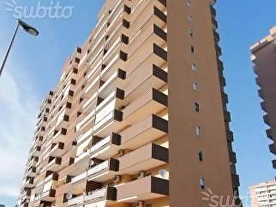 Immagine 1 di Appartamento in vendita  in Via ETOLIA, 5 a Taranto