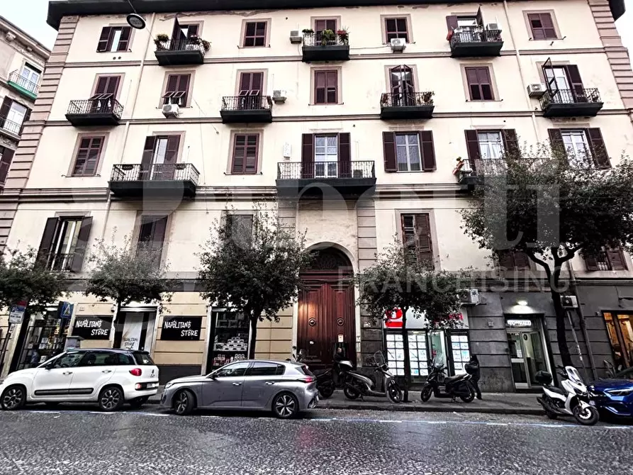 Immagine 20 di Appartamento in vendita  in Corso G. Garibaldi a Napoli