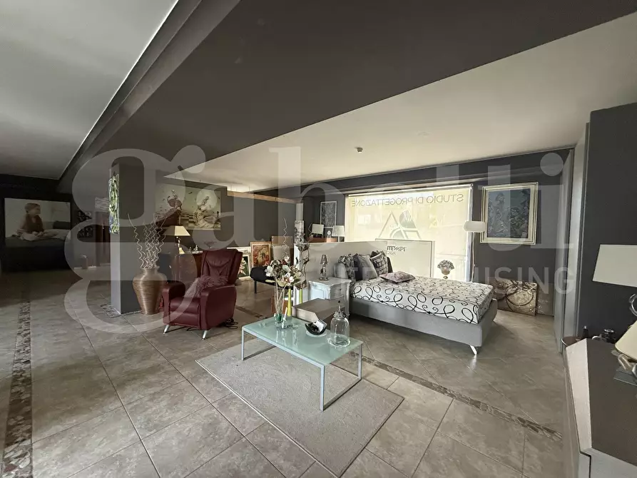 Immagine 6 di Ufficio in affitto  in Via LUCREZIA DELLA VALLE, 102/1 a Catanzaro