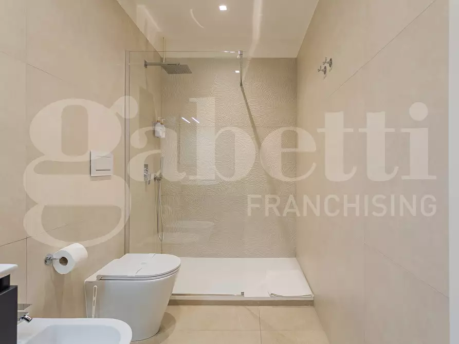 Immagine 17 di Appartamento in vendita  in Via NIZZA a Bari