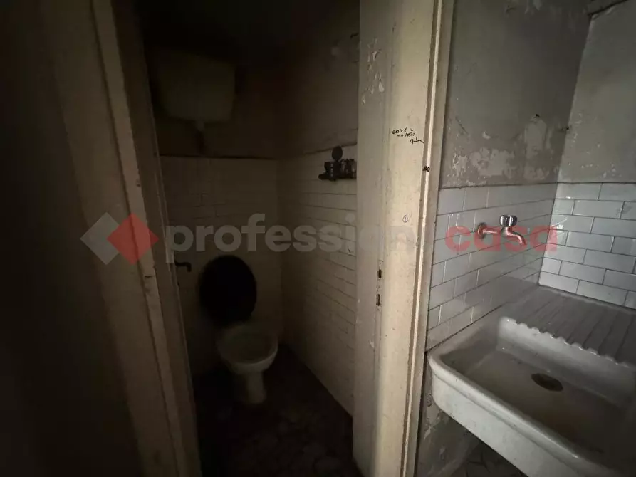 Immagine 6 di Negozio in affitto  in Viale DUSE a Firenze