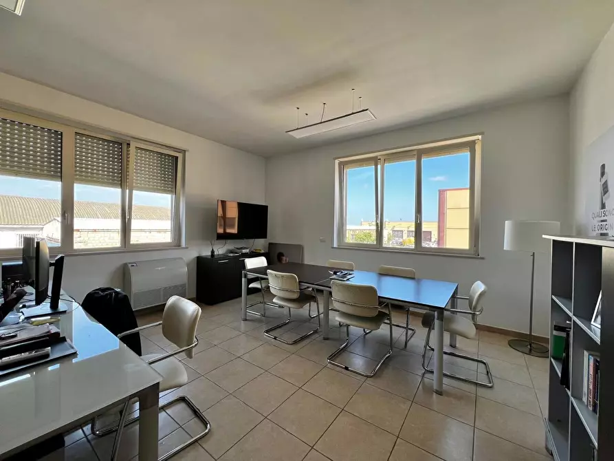 Immagine 9 di Ufficio in vendita  in Via CHECCHIA RISPOLI a San Severo