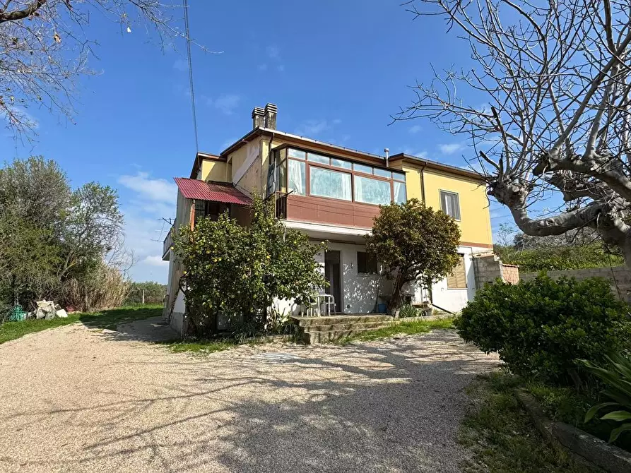 Immagine 1 di Casa indipendente in vendita  in Via Colle Pizzuto, 8 a Giulianova