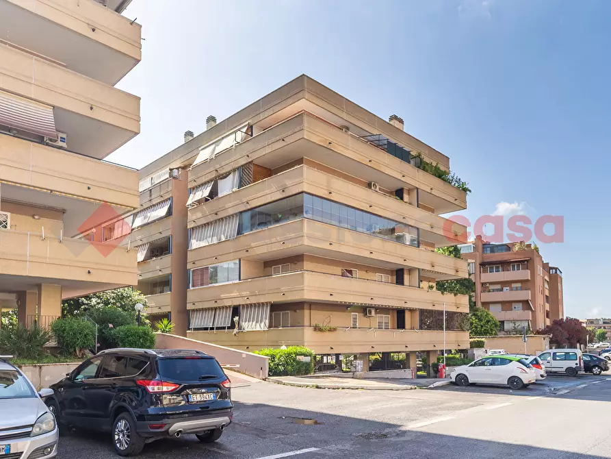 Immagine 2 di Appartamento in vendita  in Via Luigi Gastinelli a Roma