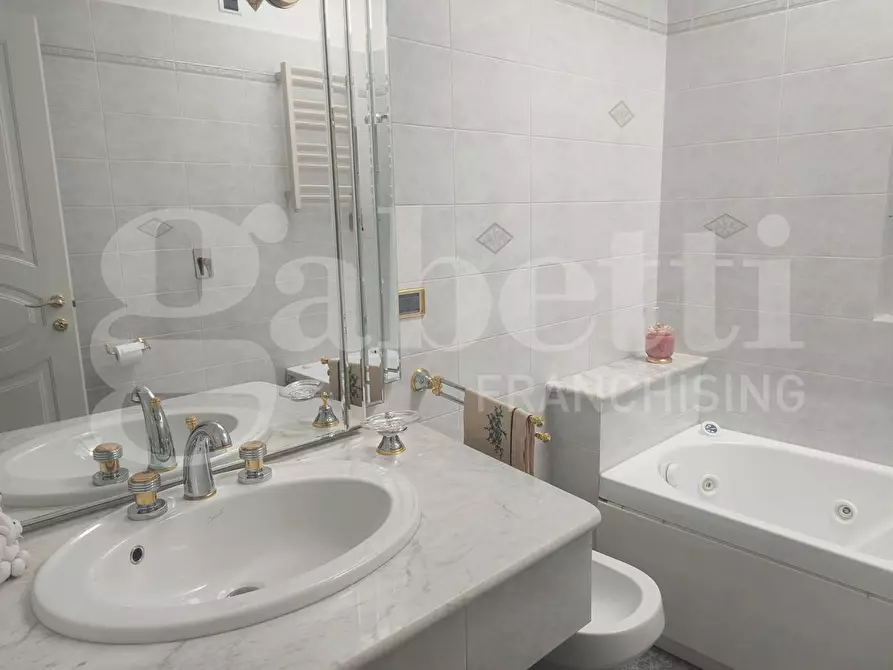 Immagine 36 di Villetta a schiera in vendita  in Piazzale DELLA LIBERAZIONE, 30 a Taranto