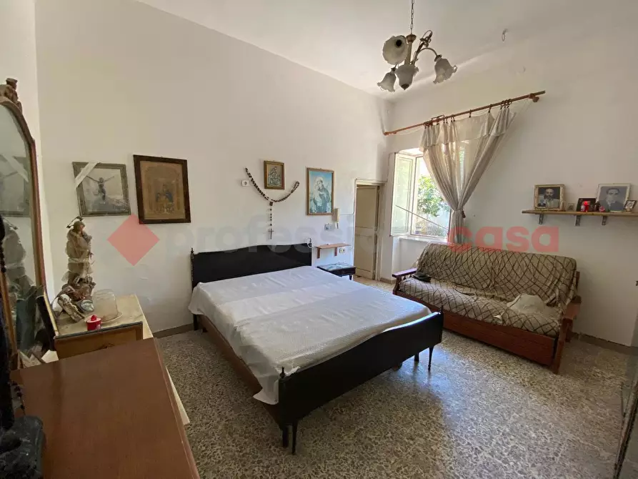 Immagine 10 di Casa indipendente in vendita  in Via Salerno, snc a Mondragone