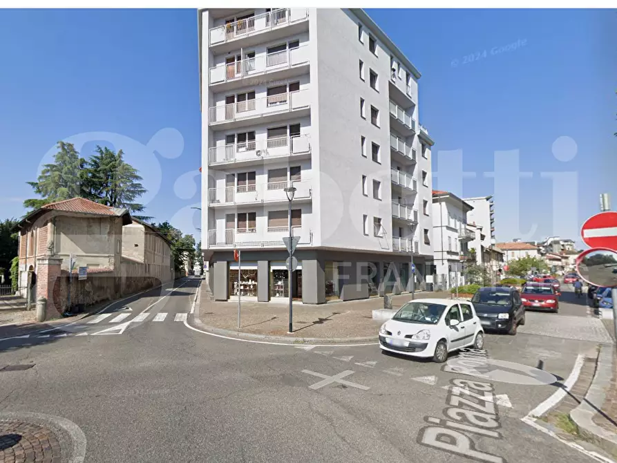 Immagine 1 di Appartamento in vendita  in Piazza Roma, 1 a Mariano Comense