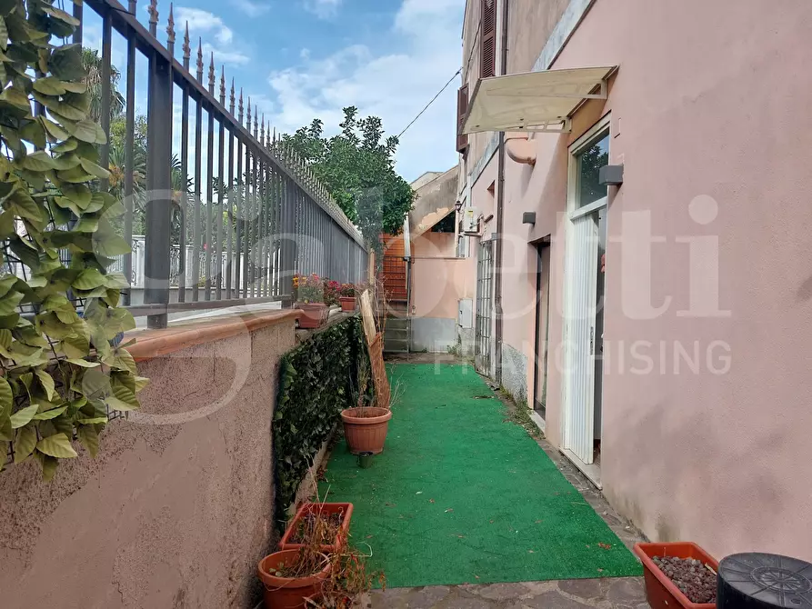 Immagine 10 di Negozio in affitto  in Via Lungomare Giovanni Caboto, 10 a Gaeta