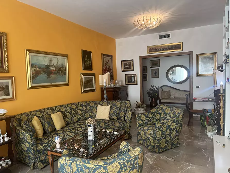 Immagine 1 di Appartamento in vendita  in Piazza Attias, 19 a Livorno
