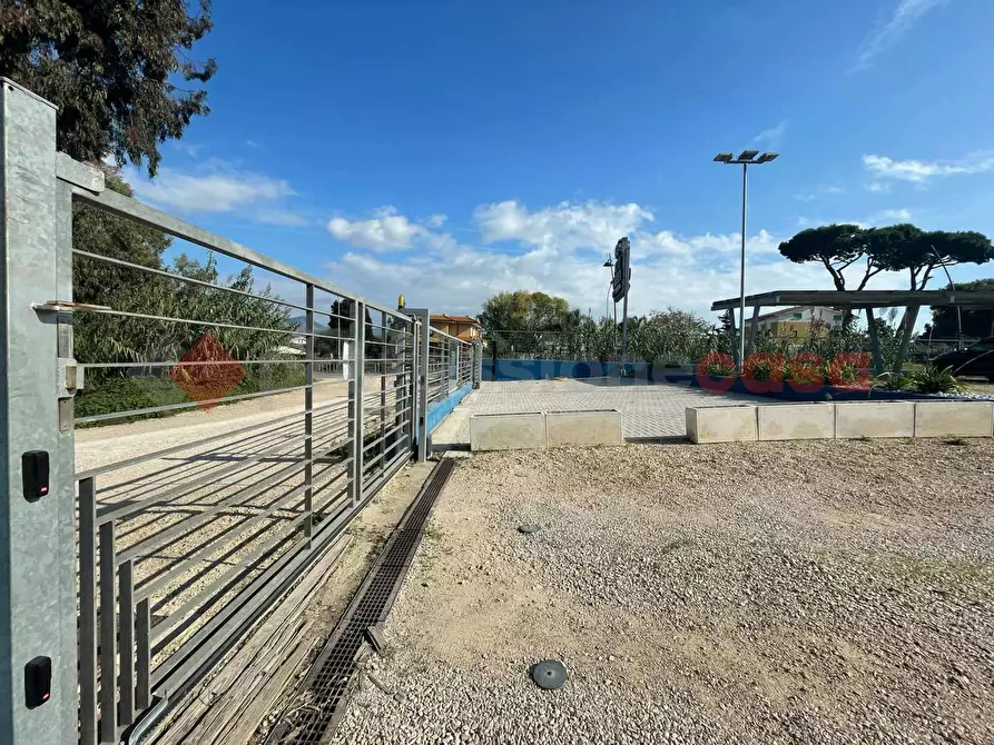 Immagine 26 di Negozio in affitto  in Via PONTINA, 148 a Terracina