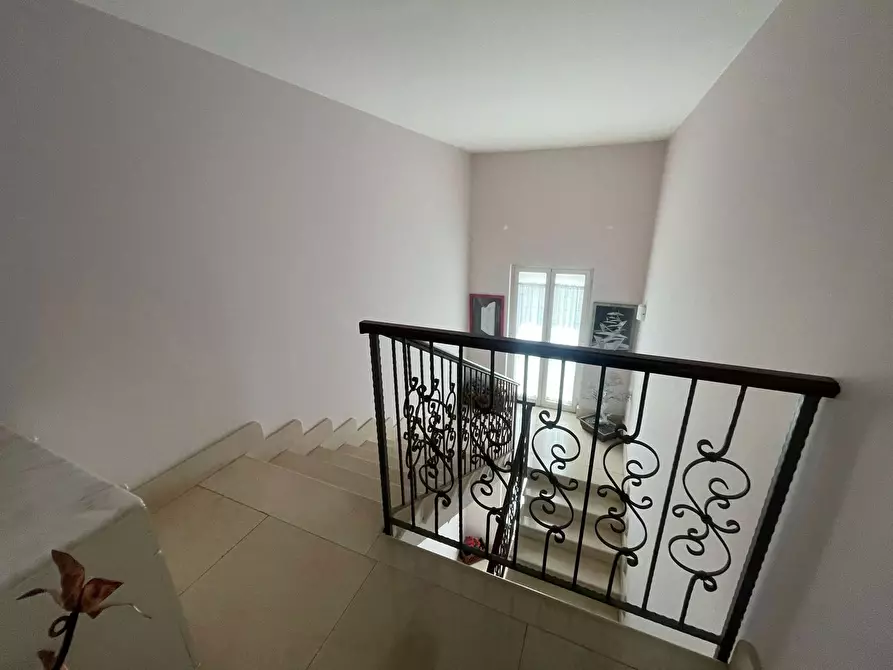 Immagine 20 di Villa in vendita  in Via campagna a Giugliano In Campania