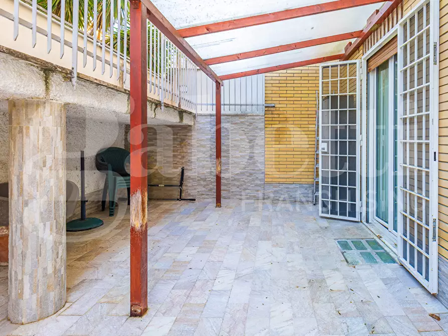 Immagine 40 di Appartamento in vendita  in Via dei Bruno, 69 a Roma