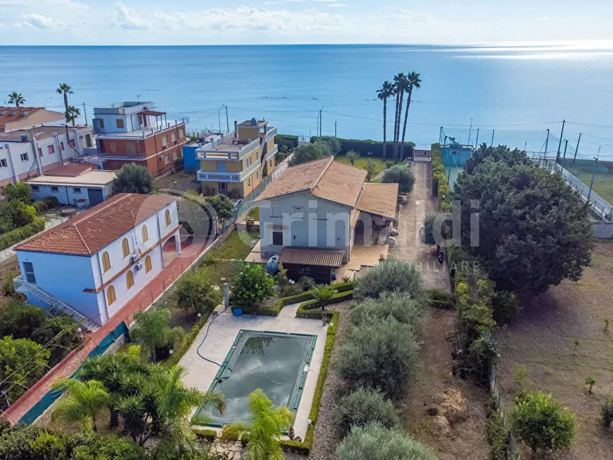 Immagine 31 di Villa in vendita  in Via Sandro Pertini a Avola