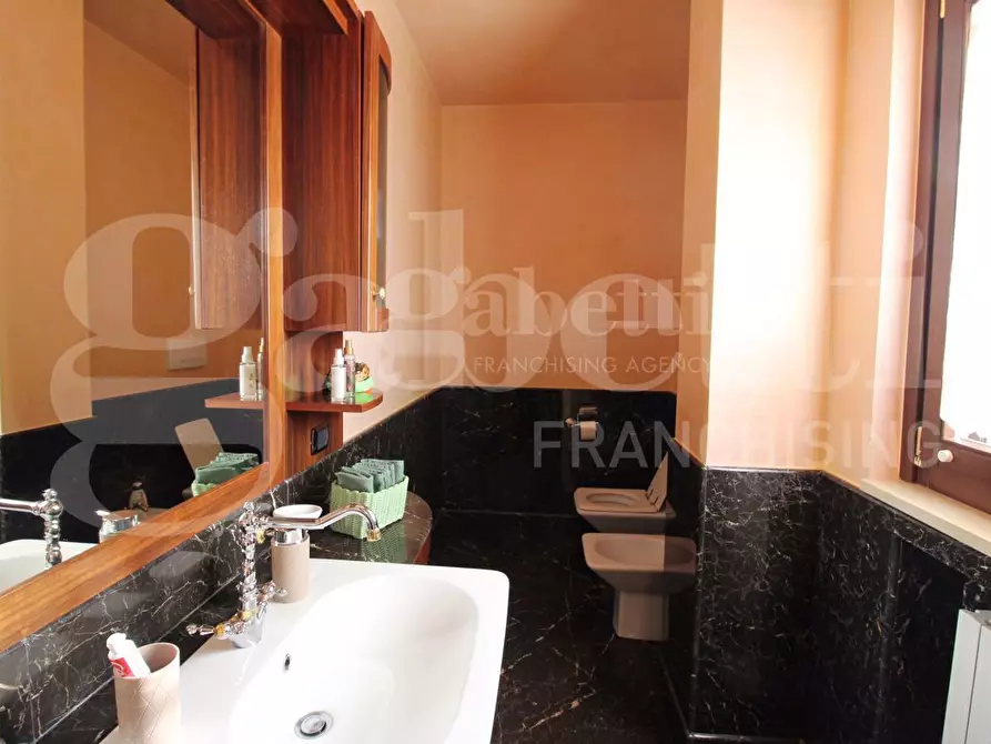 Immagine 13 di Villa in vendita  in Via Martiri di Palermo a Trani