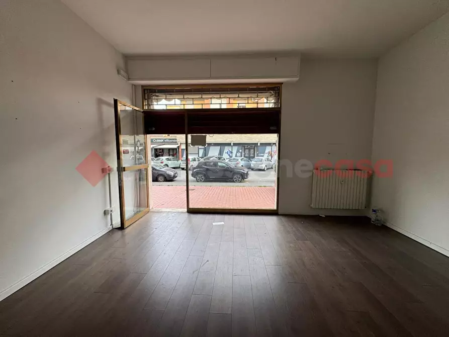 Immagine 12 di Negozio in affitto  in Via ALFIERI a Scandicci