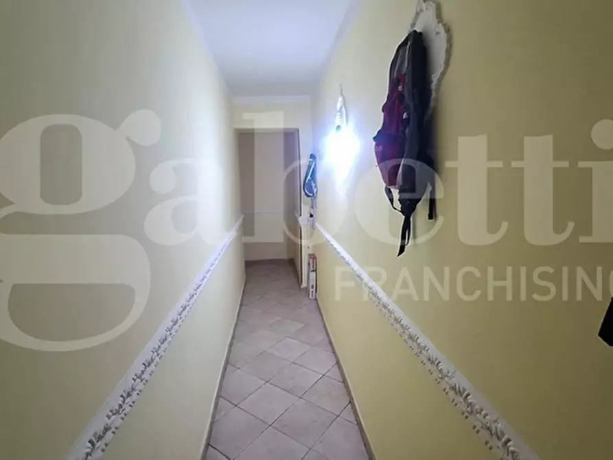 Immagine 10 di Appartamento in vendita  in Vico Pace ai tribunali a Napoli