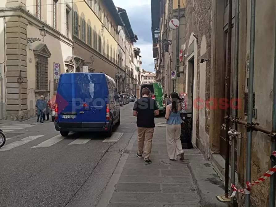 Immagine 8 di Negozio in vendita  in Via MAGGIO a Firenze