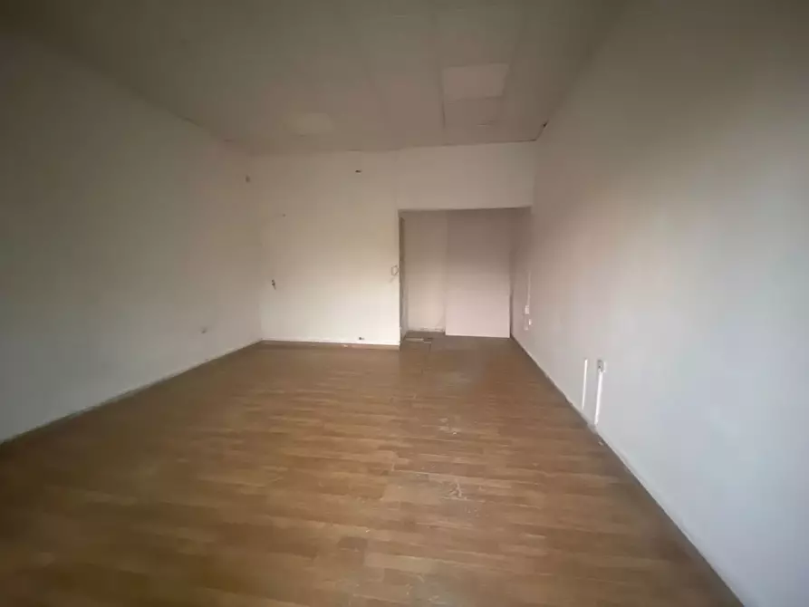 Immagine 4 di Negozio in affitto  in Via San Martino, 26 a San Giorgio A Cremano